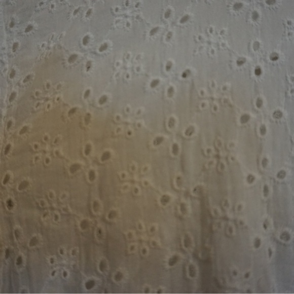 VINTAGE EYELET BUTTON UP - Picture 3 of 4